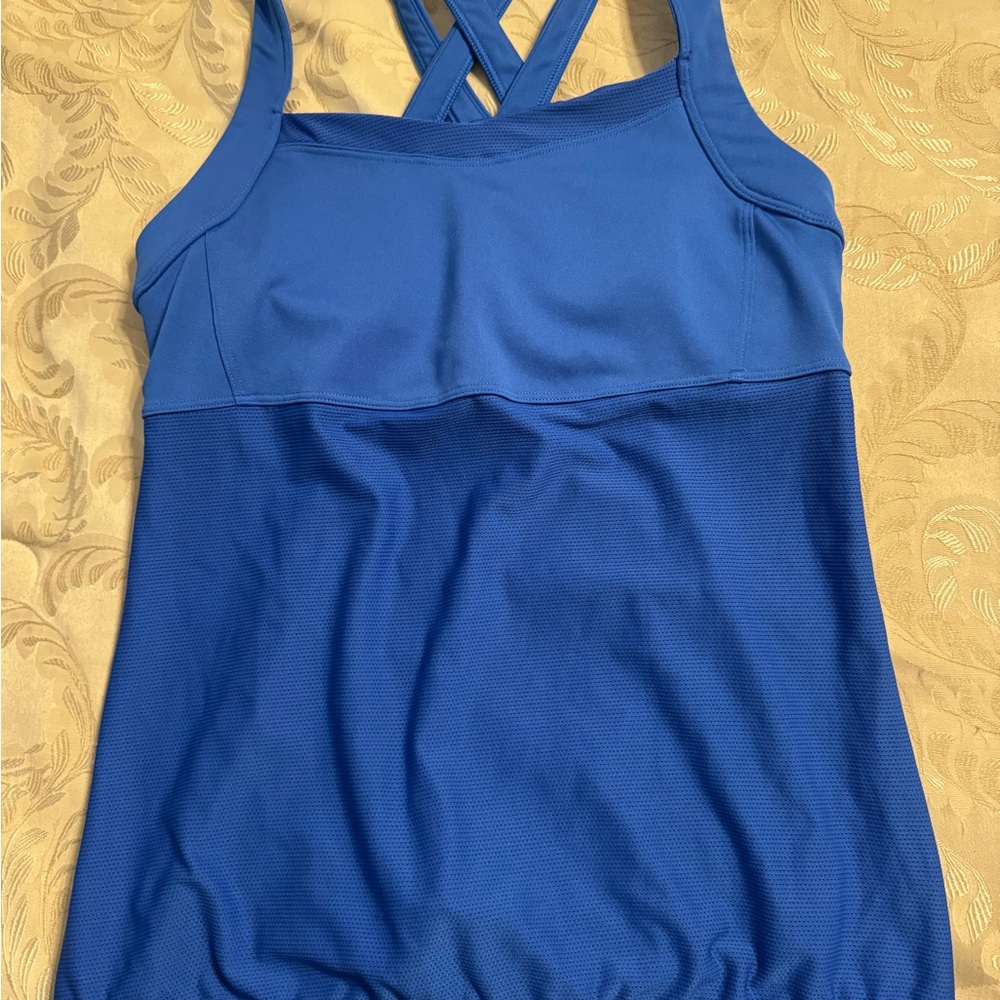 Blue Athleta tank top size medium great quality thick straps like new